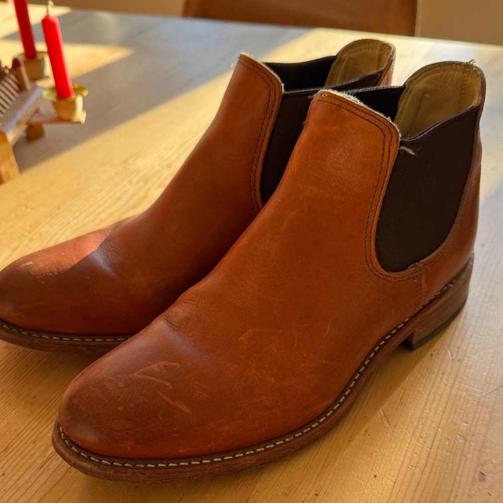 Red Wing Chelsea boots. Super good condition! Size 8.5 regular.